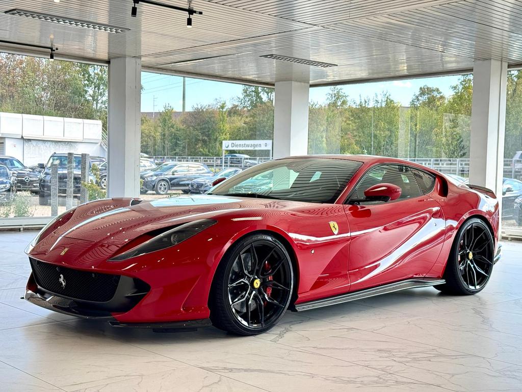 Ferrari 812 Superfast FULL-NOVITEC LIFT CARBON PASSENGER