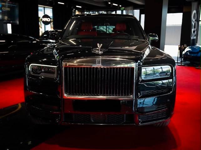 Rolls-Royce Cullinan - Sport /