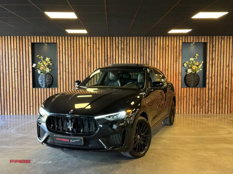 Maserati Levante 3.8 V8 GTS / Softclose / H/K / Carbon / Pano / 360
