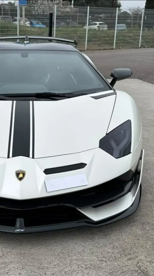 Vehicle photo