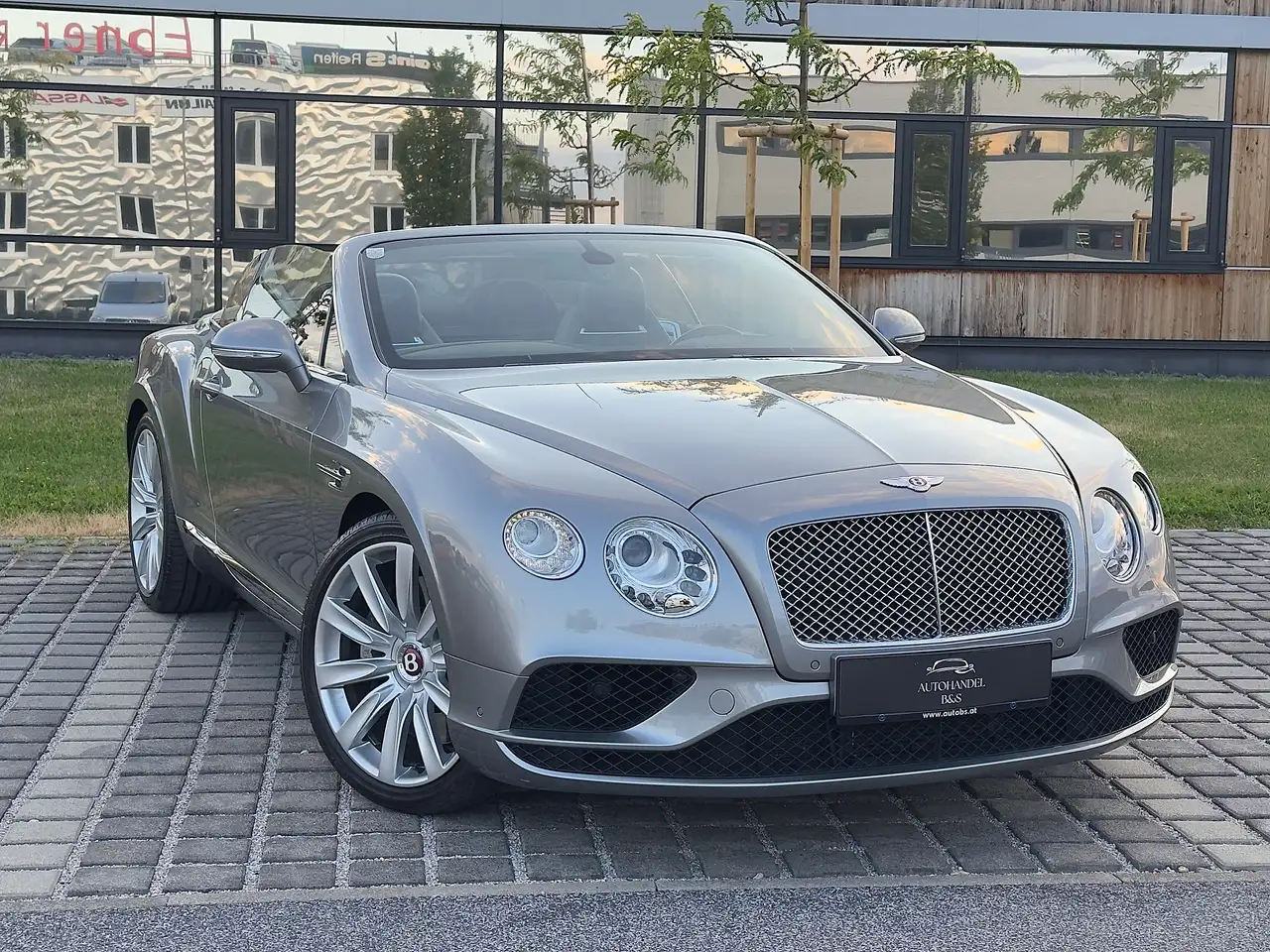 Bentley Continental GTC Cabrio V8 MULLINER