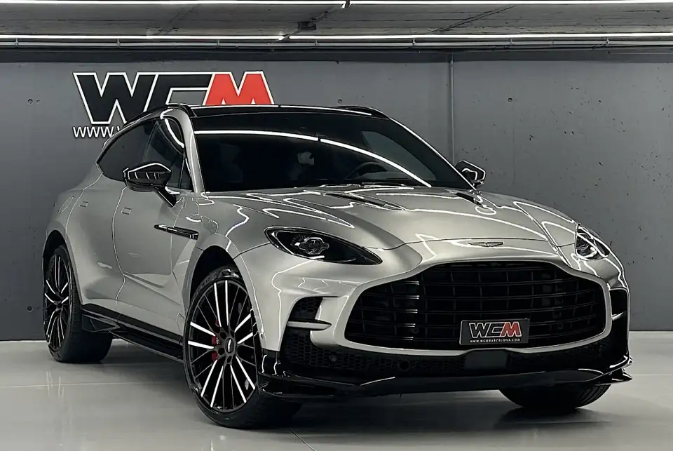 Aston Martin DBX 707