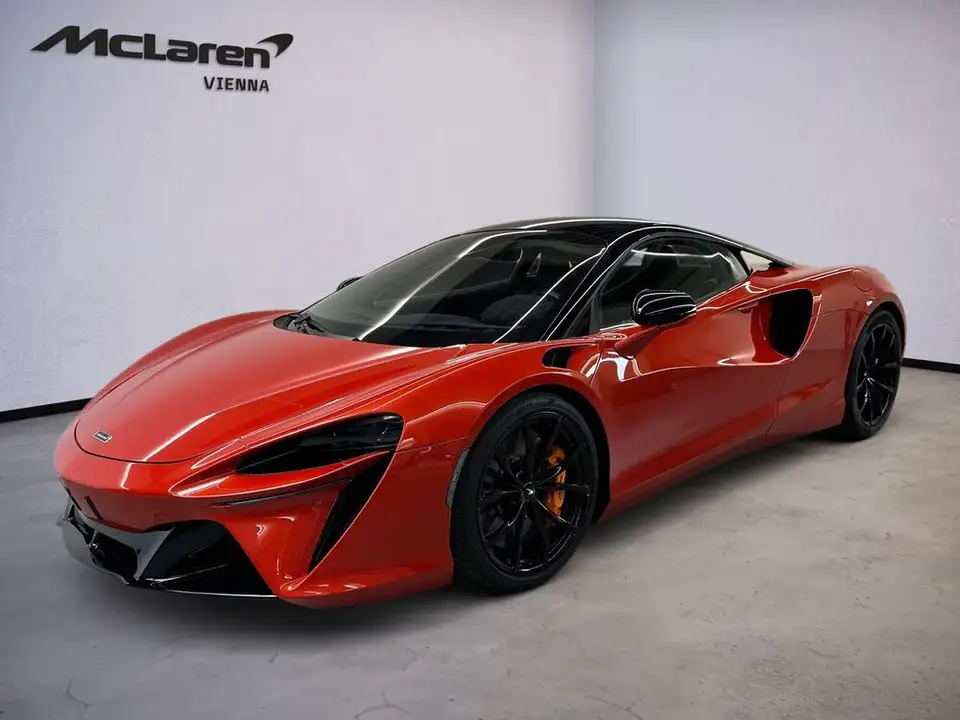McLaren Artura Coupé / 1.99% Leasingaktion / B&W / Lift