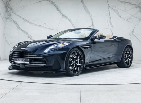 Aston Martin DB12 Volante