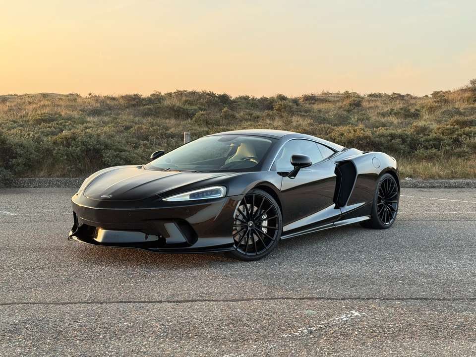 McLaren GT | 4.0 V8 620 hp | MSO | Sport Exhaust | B&W Audio