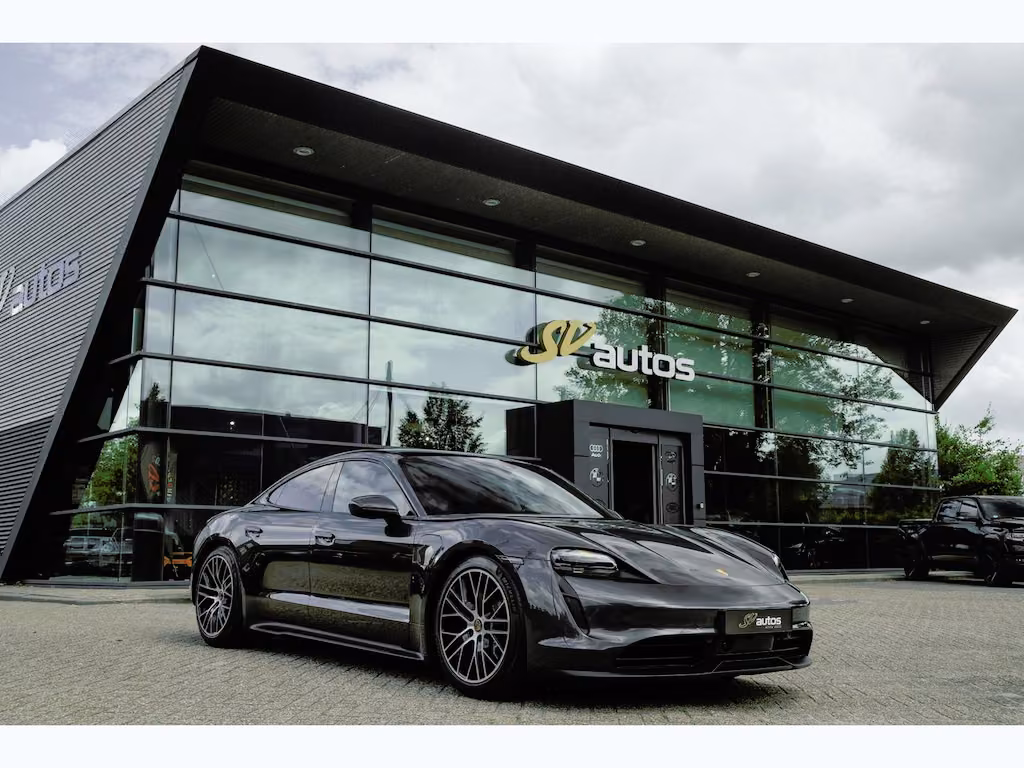 Porsche Taycan Performance Plus 476 hp 93,4 kWh Panoramadak BTW SOH 89%