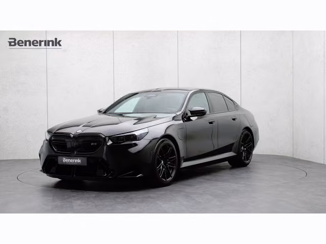 BMW M5 Sedan | Ultimate Package | M Drivers Package | Bowers & Wilk