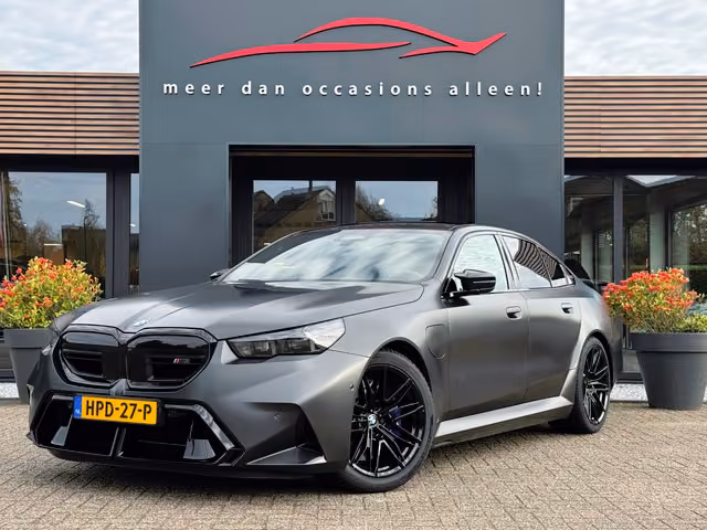 BMW M5 Sedan 727 hp | Carbon Pack | Pano | B&W | Geventileerde Stoe