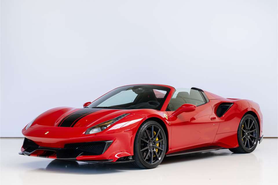 Ferrari 488 3.9 Pista Spider, Full Carbon Wheels, Lift, Painte