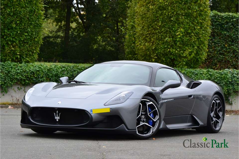 Maserati MC20
