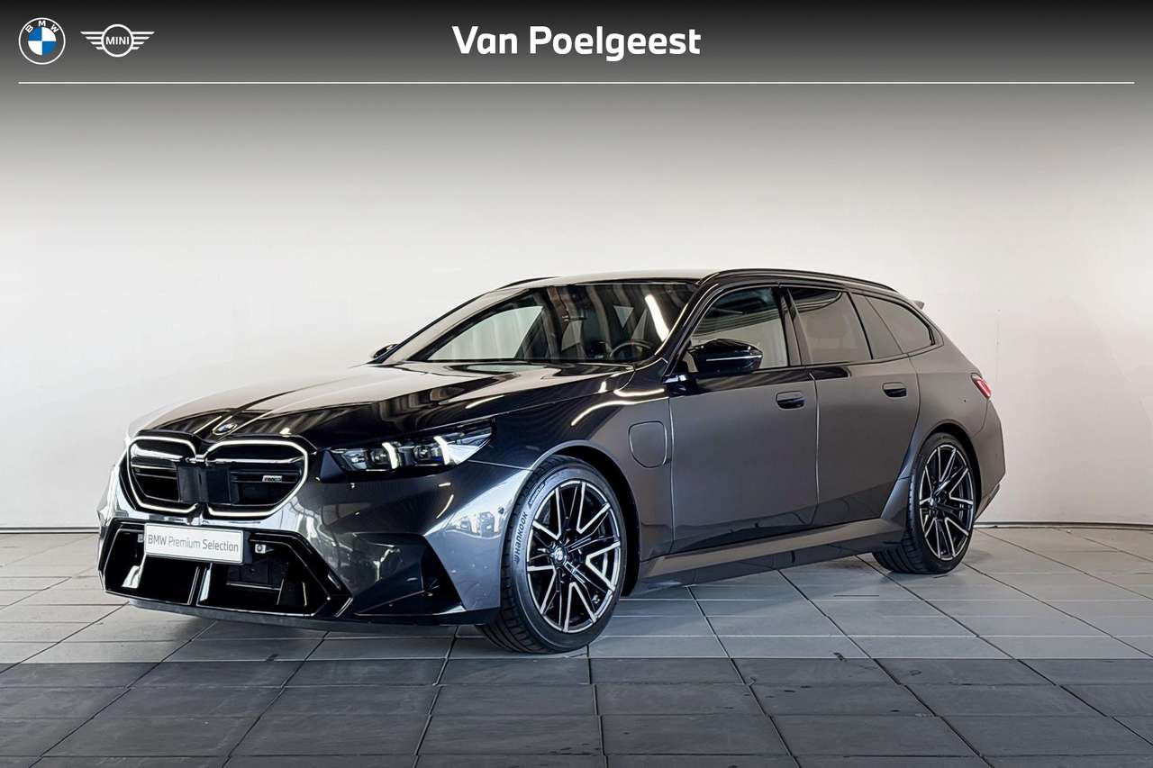 BMW M5 Touring M Drive Professional