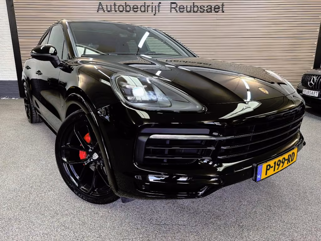 Porsche Cayenne 3.0 E-Ibrido 492 hp Sport Chrono Panodak Trekhaak Leder Carpl