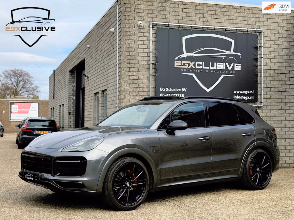 Porsche Cayenne 3.0 E-Hibrid PANO|360CAMERA|ACC|BOSE|SFEER