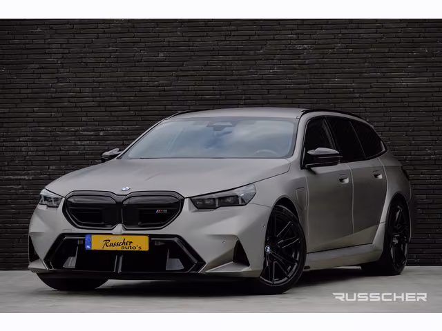 BMW M5 Touring 727 hp 4.4L V8 Ibridoe | M-Drivers Package | Shadowli