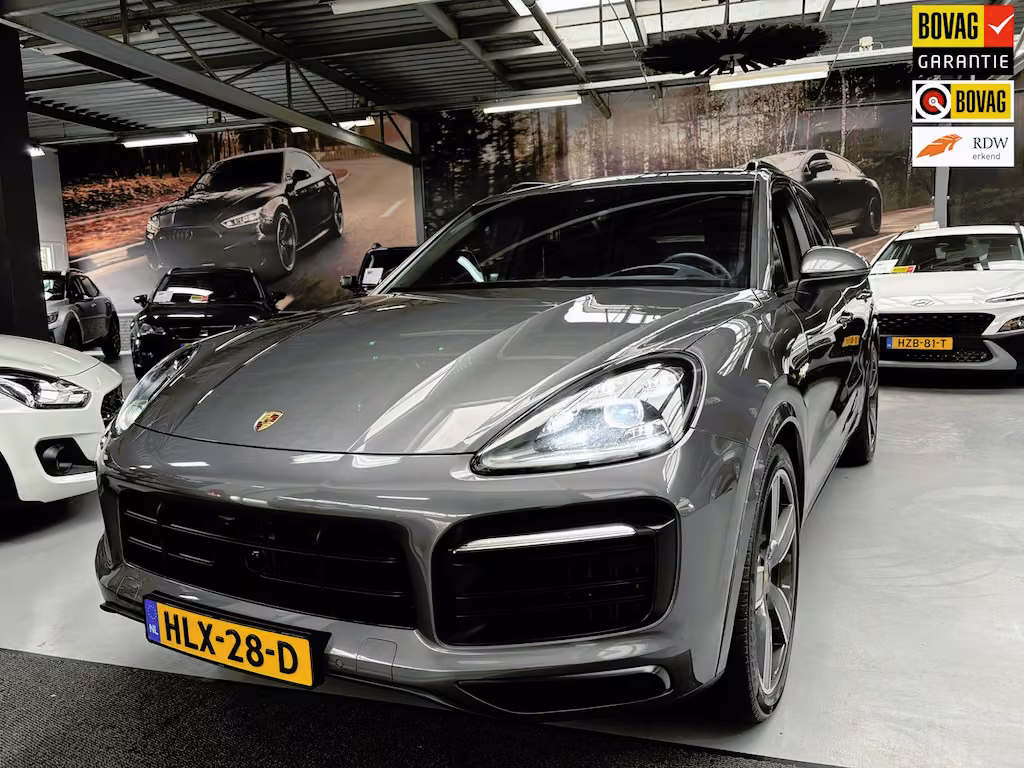 Porsche Cayenne 3.0 E-Hybride / Panorama / Sport