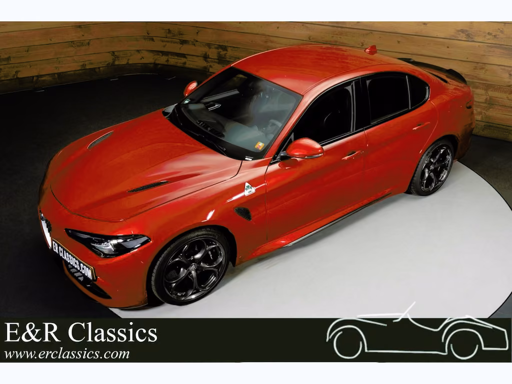 Alfa Romeo Giulia Quadrifoglio Sedan | 2019
