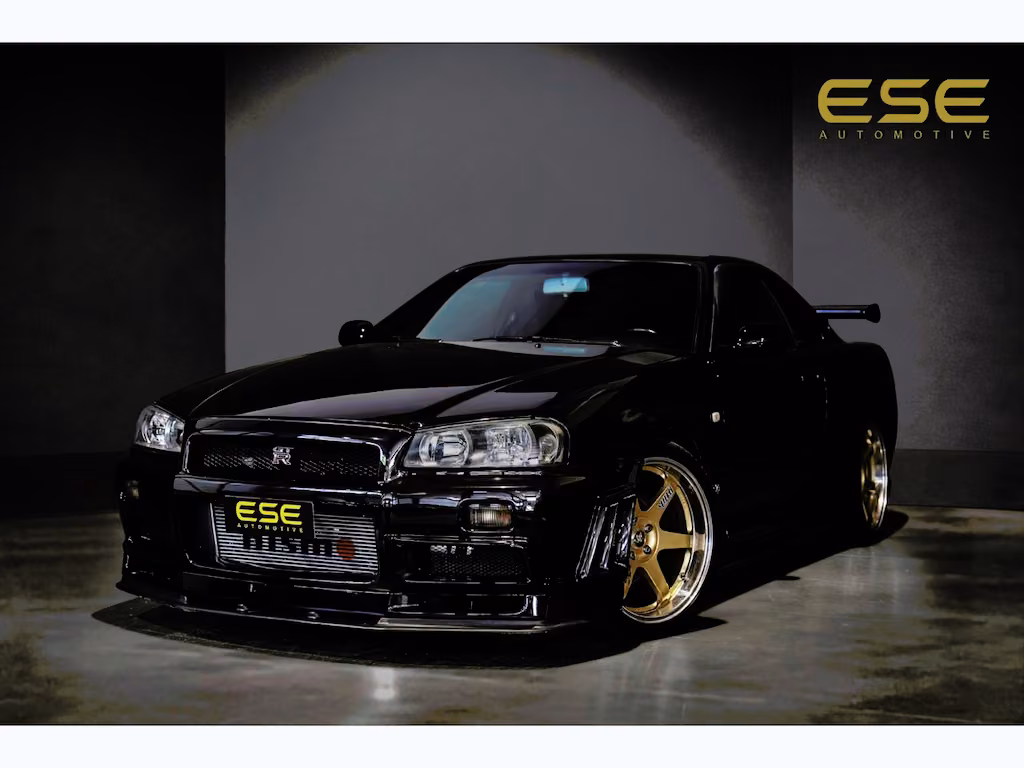 Nissan Skyline R34 GTR V-spec LHD (UK-Spec) 1 of 80