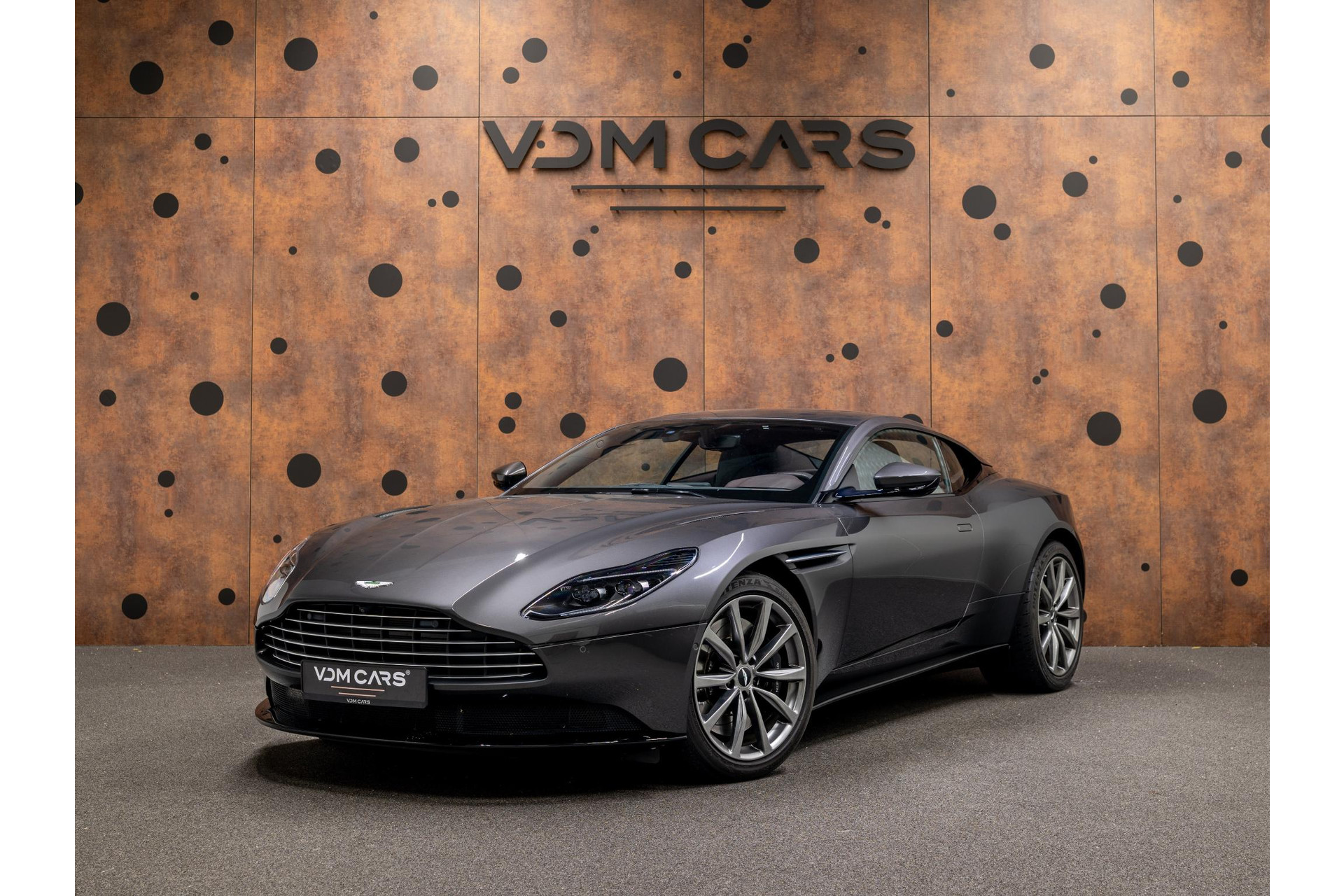 Aston Martin DB11 4.0 V8