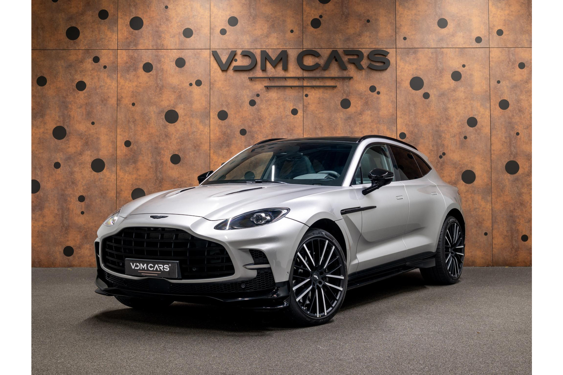 Aston Martin Dbx 4.0 V8 707