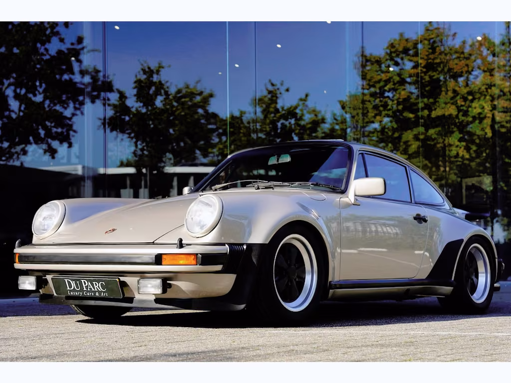 Porsche 911 930 3.0 Turbo Coupé / Hell Bronze / Tartan Interior