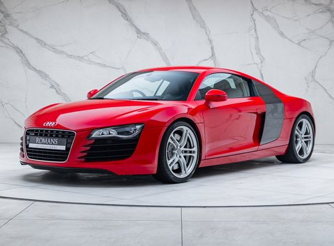 Audi R8 V8