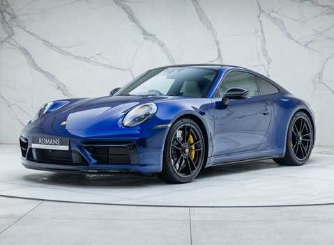 Porsche 911 Carrera GTS (992)