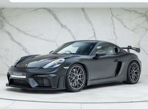 Porsche Cayman GT4 RS (718)