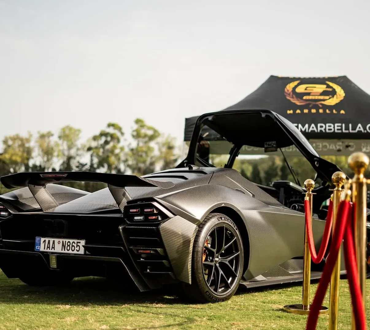 Supercar op een concours van GT Race Marbella